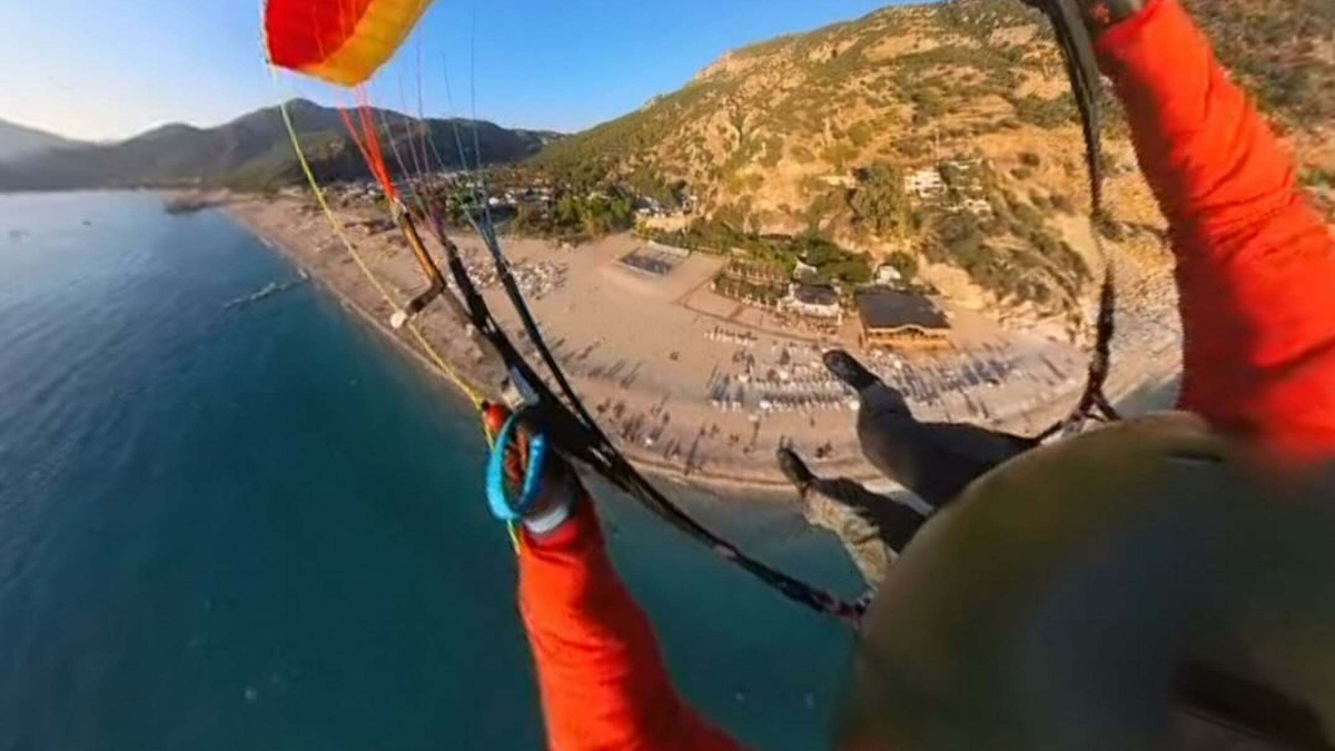 muglada parasut kazasi rus pilot hayatini kaybetti a8hB3EtH.jpg