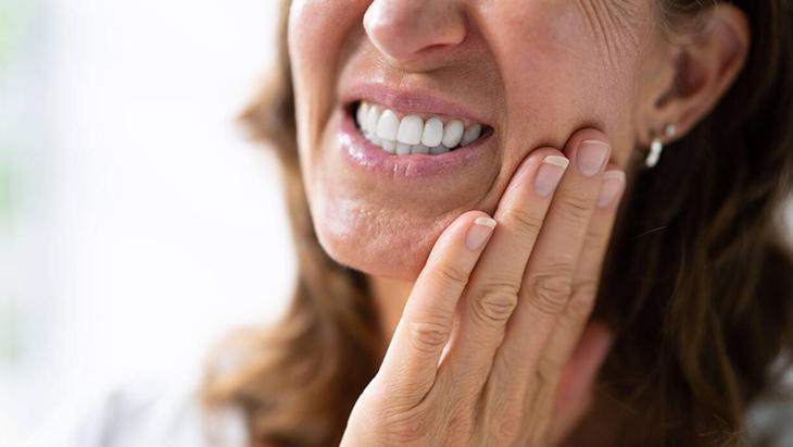 saglikli gorunuyor ama seker bombasi dislerinizi sessizce curuten yiyecekler 99j7ZBdm.jpg